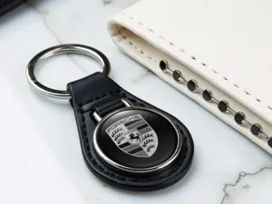 Porsche Coach Schlüsselanhänger Hochwertig Kunstleder Stil